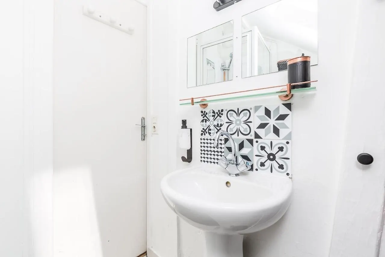 Tinyhouse Inn Saint-Germain-Des-Pres Paris Aparthotel